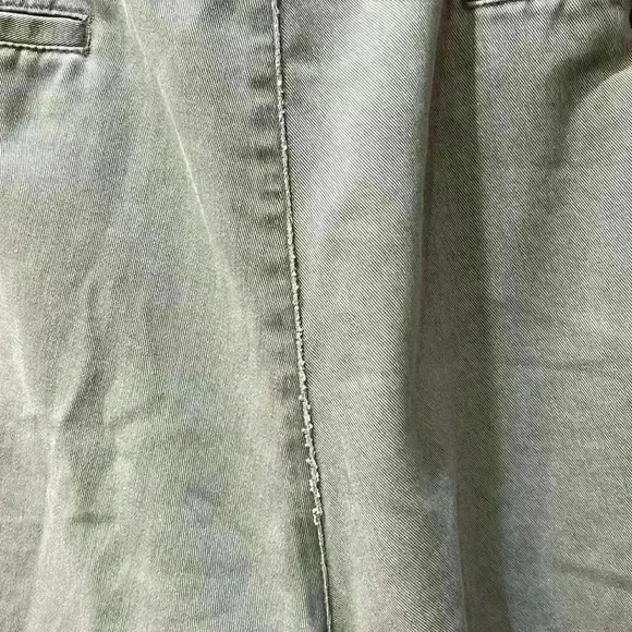 Eddie Bauer distressed twill army green shorts. - Picture 6 of 9